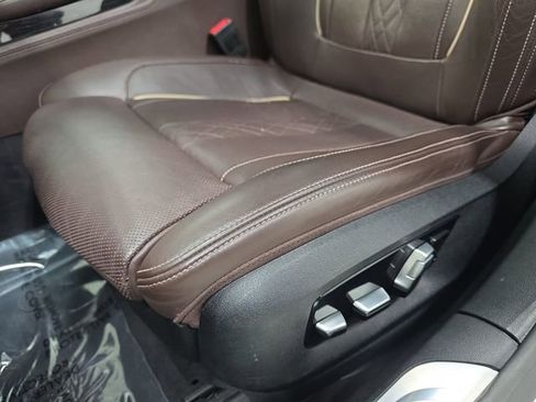 Used 2018 BMW 740i xDrive image 28