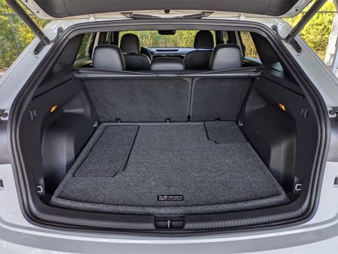 Used 2023 Volkswagen Atlas Cross Sport SE image 12