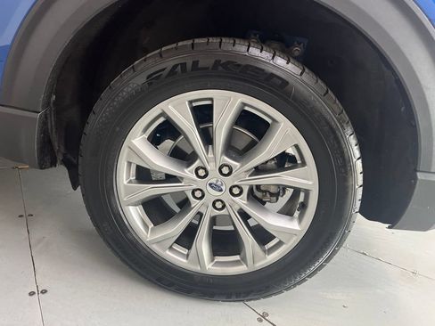 Used 2023 Ford Explorer XLT w/ Equipment Group 202A AWD/4WD image 12