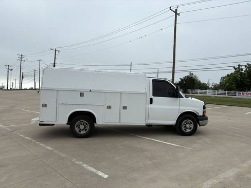Used 2013 Chevrolet Express 3500 RWD image 5