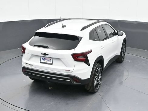 New 2026 Chevrolet Trax RS w/ Sunroof Package FWD image 52