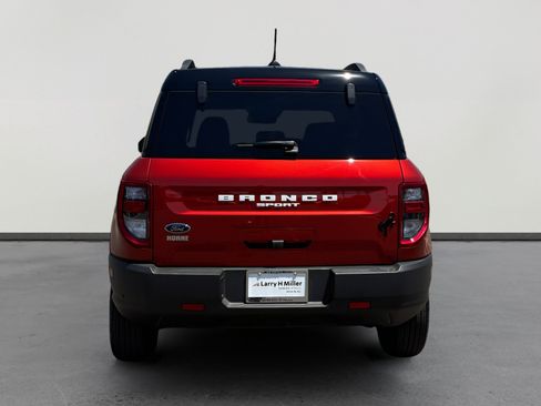 Used 2024 Ford Bronco Sport Outer Banks w/ Tech Package AWD/4WD image 4