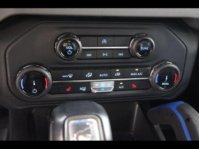 Used 2022 Ford Bronco Black Diamond AWD/4WD image 17
