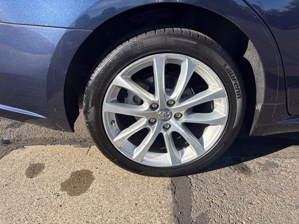 Used 2015 Toyota Avalon Limited FWD image 9