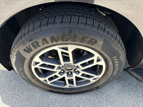 Certified 2025 Ford Expedition Active RWD image 13