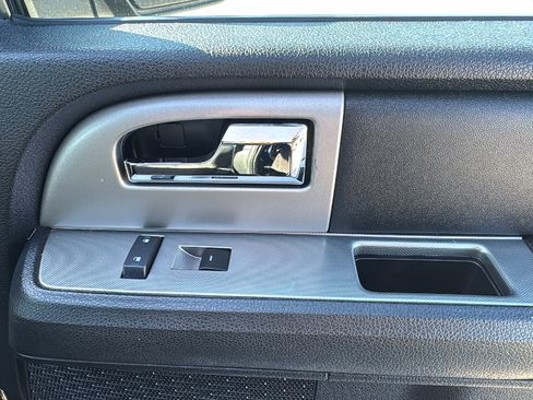 Used 2016 Ford Expedition XLT image 30