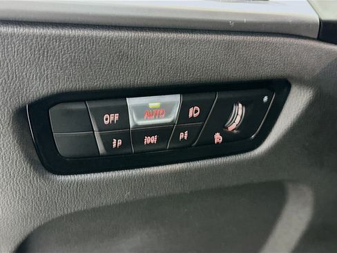 Used 2025 BMW 330i 330i image 17