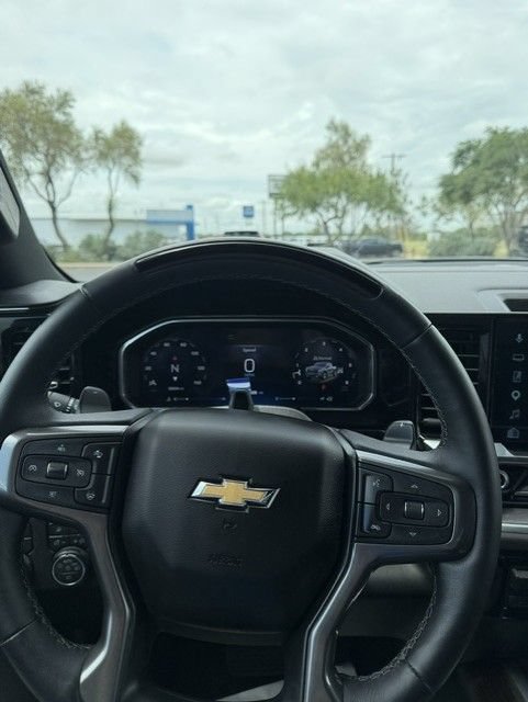 Used 2026 Chevrolet Silverado 1500 High Country w/ Technology Package AWD/4WD image 12