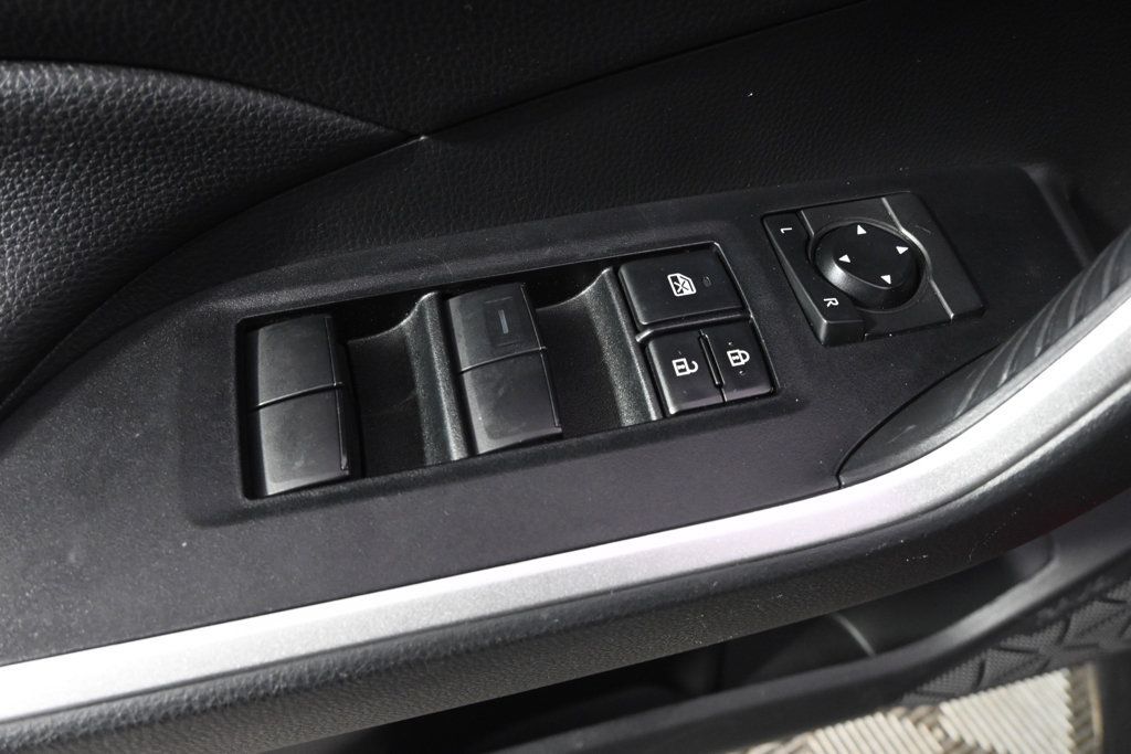 Used 2021 Toyota RAV4 XLE w/ Convenience Package AWD/4WD image 23