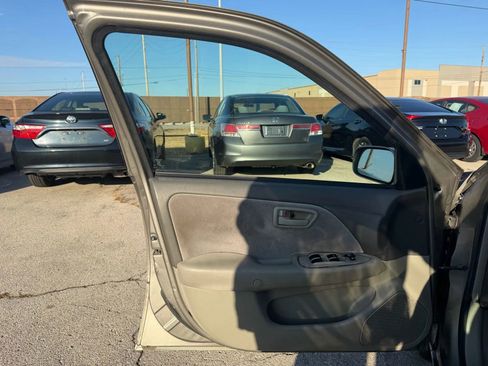 Used 1997 Toyota Camry CE image 9