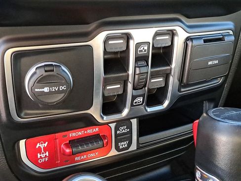 Used 2022 Jeep Gladiator Rubicon image 24