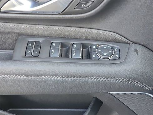 Used 2024 GMC Yukon Denali w/ Advanced Technology Package image 32