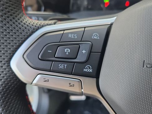 New 2026 Volkswagen GTI SE FWD image 32