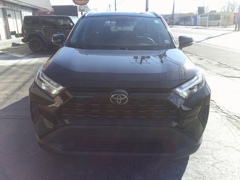 Used 2024 Toyota RAV4 XLE image 9