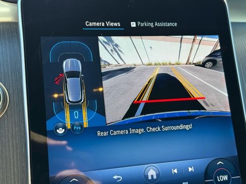 Certified 2025 Mercedes-Benz GLC 300 image 32