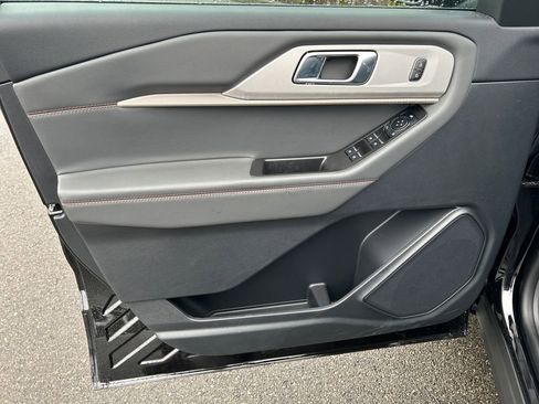 New 2026 Ford Explorer Active w/ Active Comfort Package image 14