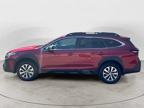 Certified 2025 Subaru Outback Premium AWD/4WD image 8