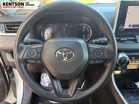 Used 2025 Toyota RAV4 XLE image 17