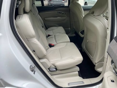 Certified 2025 Volvo XC90 T8 Ultra w/ Protection Package Premier AWD/4WD image 15