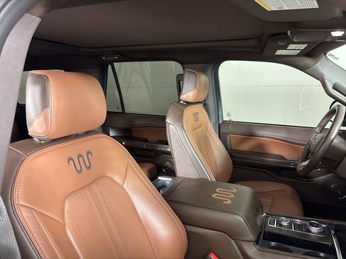 Used 2024 Ford Expedition King Ranch image 18