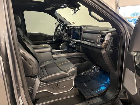 Used 2024 Ford F250 Platinum image 38