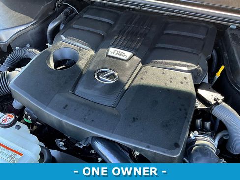 Used 2024 Lexus GX 550 w/ Accessory Package (31) AWD/4WD image 32