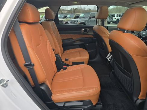 Used 2023 Kia Sorento SX Prestige image 28