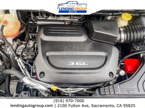 Used 2017 Chrysler Pacifica Touring-L image 24