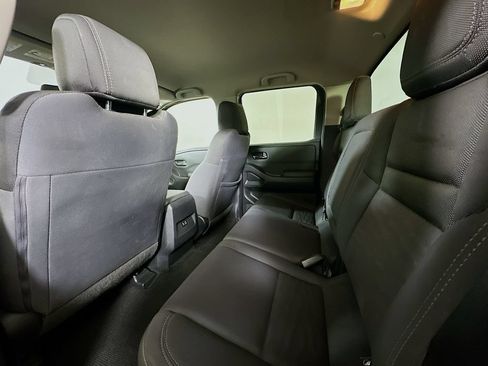 Used 2023 Nissan Frontier SV AWD/4WD image 13