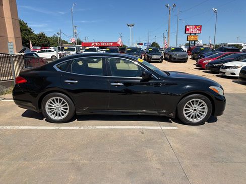 Used 2011 INFINITI M37 w/ Premium Pkg RWD image 4