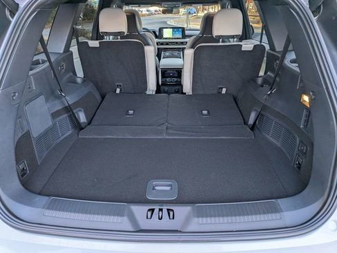 New 2026 Lincoln Aviator Black Label w/ Jet Appearance Package image 8