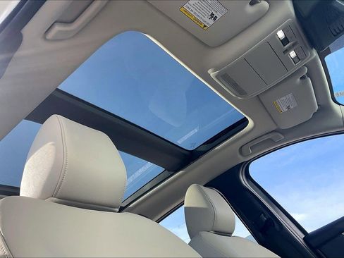 Used 2024 MAZDA CX-90 Plug-In Hybrid w/ Premium Pkg image 27