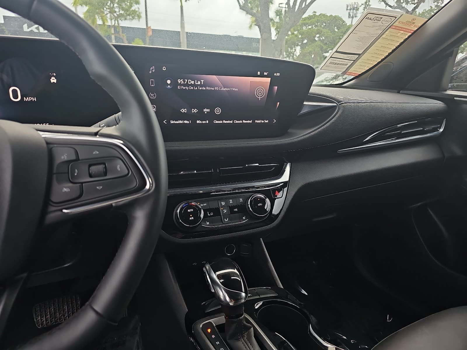 Used 2025 Buick Envista Sport Touring w/ Convenience I Package FWD image 19
