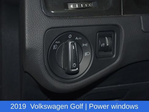 Used 2019 Volkswagen Golf SE w/ Driver Assistance Package FWD image 10