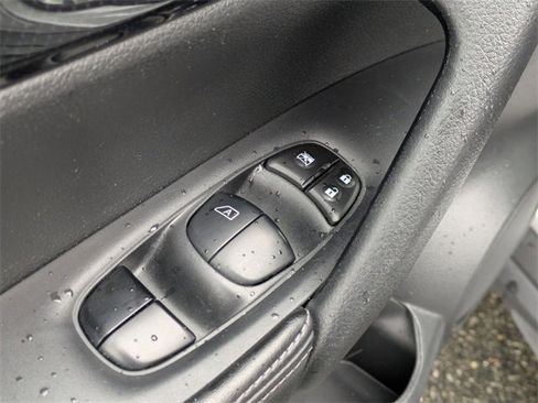 Used 2019 Nissan Rogue SL image 13