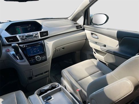 Used 2016 Honda Odyssey EX-L image 23