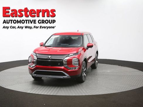 Used 2025 Mitsubishi Outlander SE FWD image 53