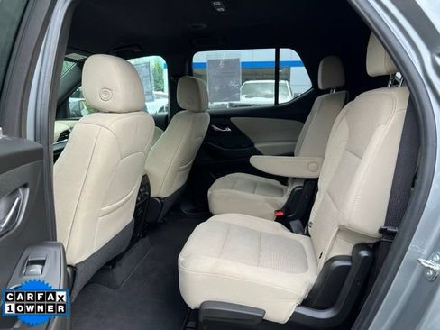 Used 2023 Chevrolet Traverse LT w/ LPO, Cargo Package AWD/4WD image 13