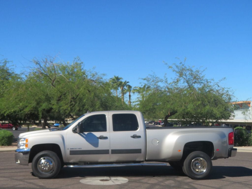 Used 2008 Chevrolet Silverado 3500 LT w/ EZ-Lift Tailgate Package RWD image 2