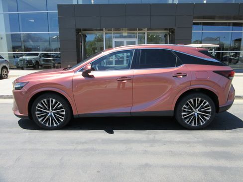 Used 2023 Lexus RX 350 Premium Plus w/ Accessory Package (Z1) AWD/4WD image 3