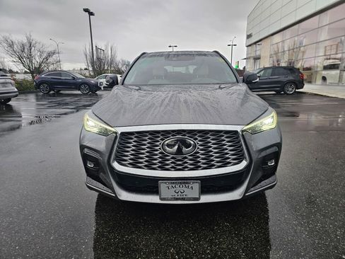 Used 2023 INFINITI QX55 Essential image 2
