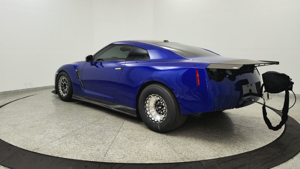Used 2014 Nissan GT-R Black Edition AWD/4WD image 3