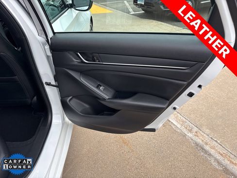 Used 2022 Honda Accord Sport image 9