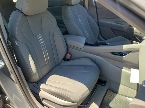 New 2026 Hyundai Elantra Sport FWD image 19