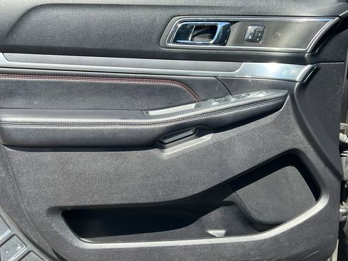 Used 2018 Ford Explorer Sport w/ Equipment Group 401A AWD/4WD image 18