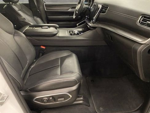 Used 2023 Jeep Wagoneer Series II w/ Premium Group I image 22