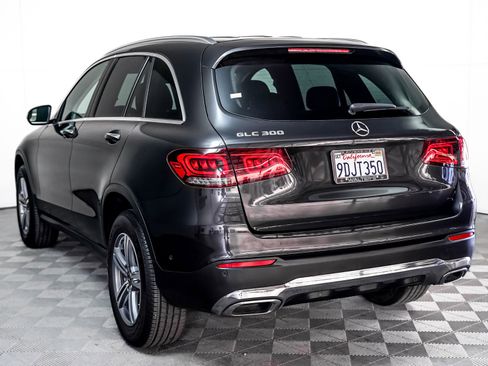 Certified 2022 Mercedes-Benz GLC 300 image 2