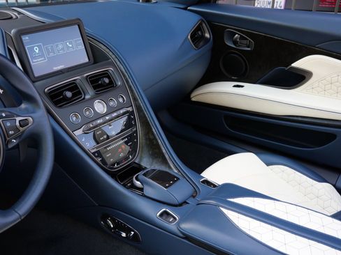 Used 2020 Aston Martin DBS Superleggera Volante RWD image 10