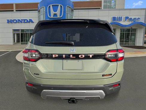 New 2026 Honda Pilot TrailSport image 4