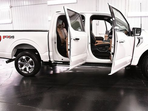 Used 2022 Ford F150 Lariat w/ Equipment Group 502A High image 38